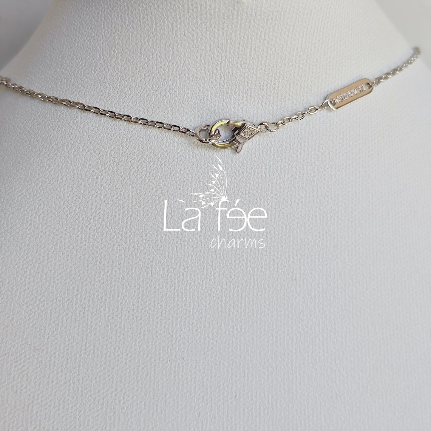 Collar Mariposa Blanca