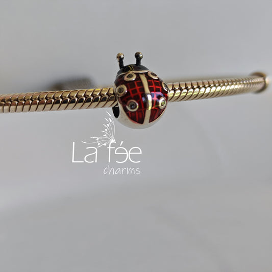 Charm Chinita Roja