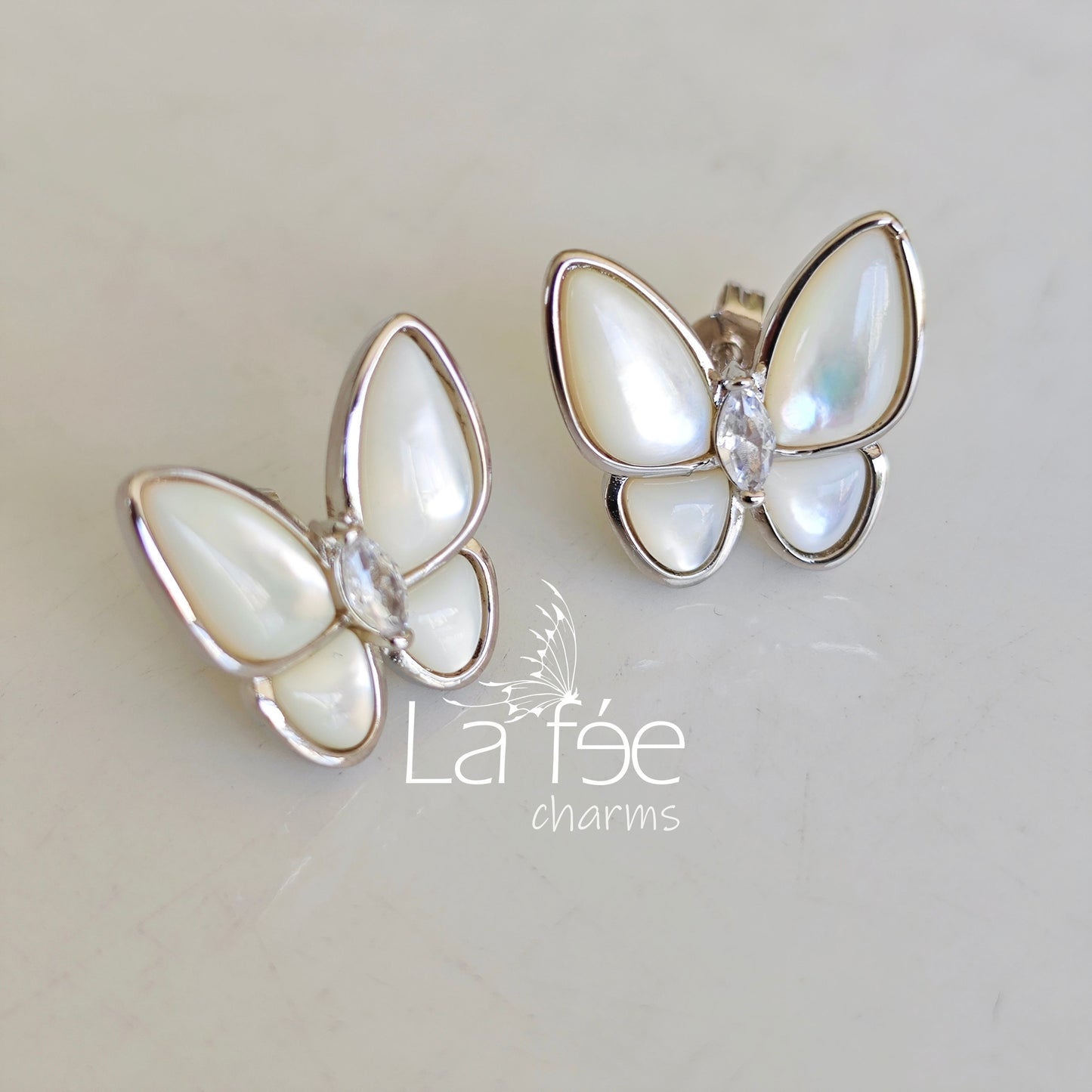 Aros Mariposas Blancas