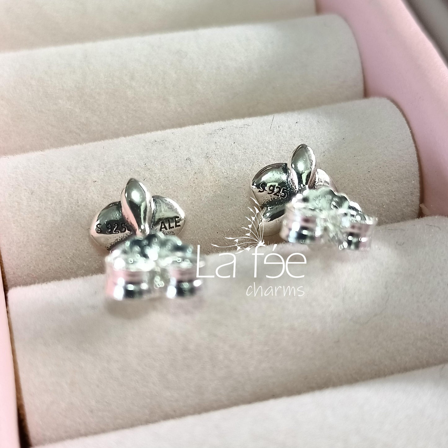 Aros Magnolias Blancas