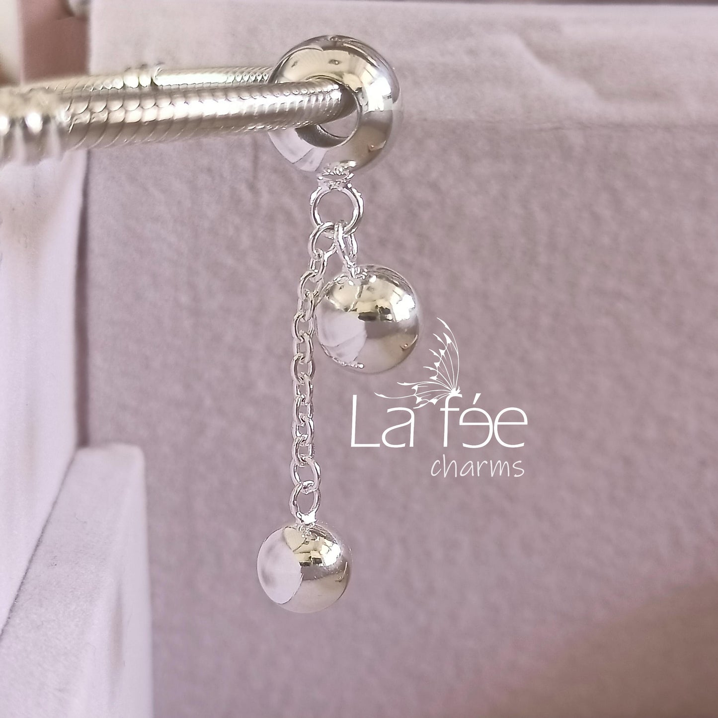 Charm Esferas Colgantes