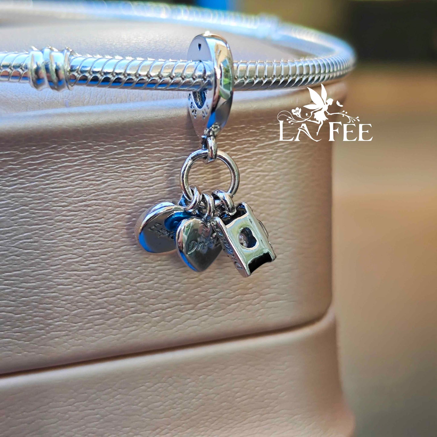 Charm Viajero