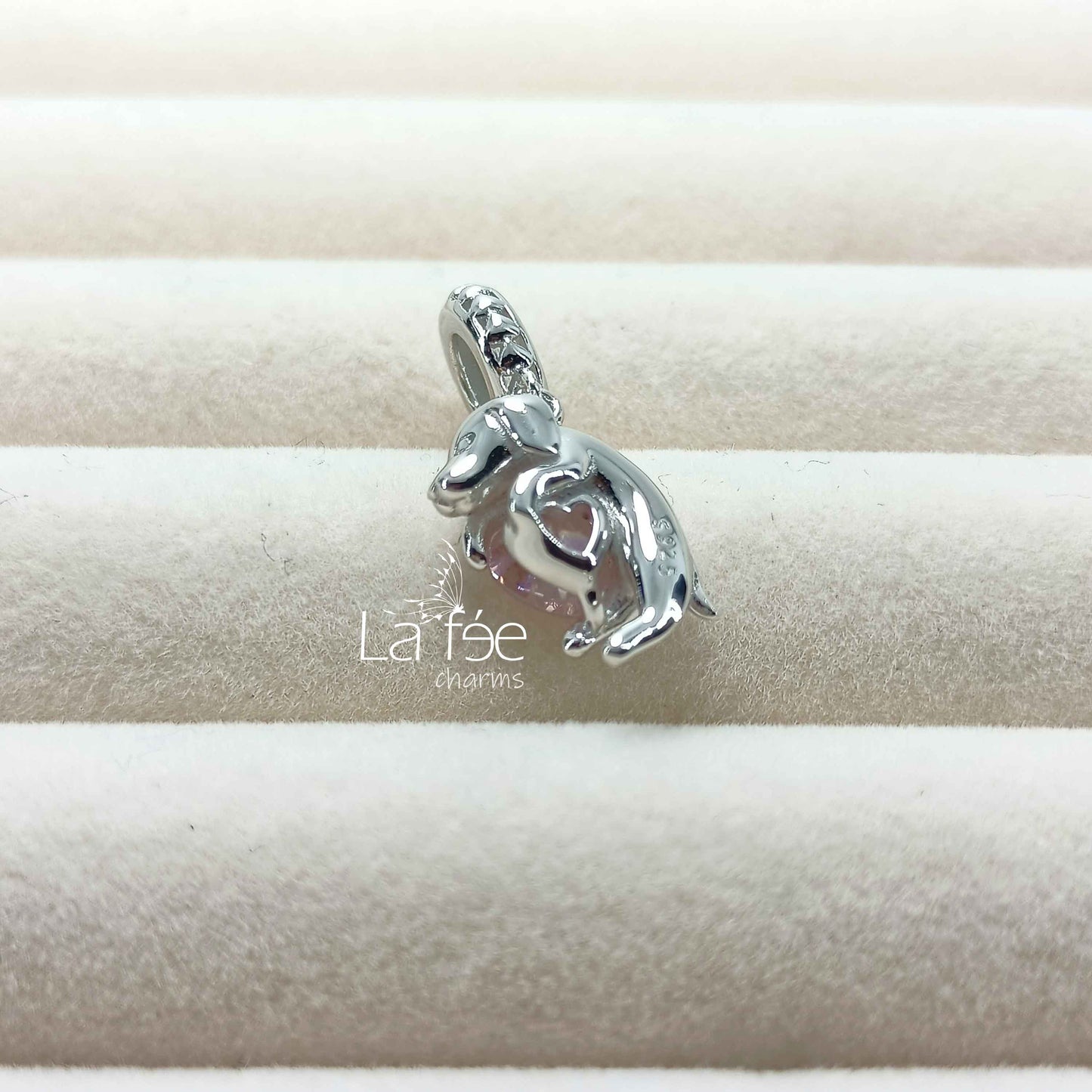 Charm Perrito con Zircón Rosa