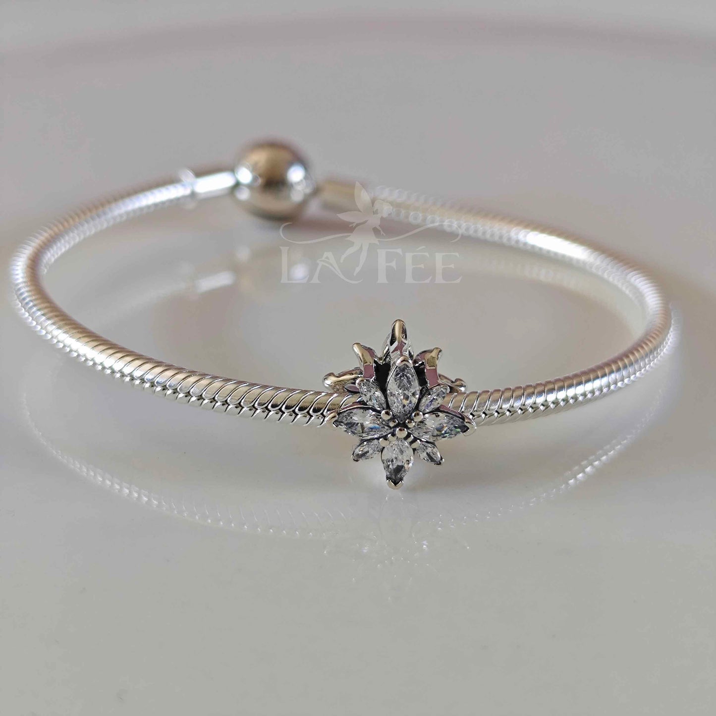 Charm Flor de Zircones