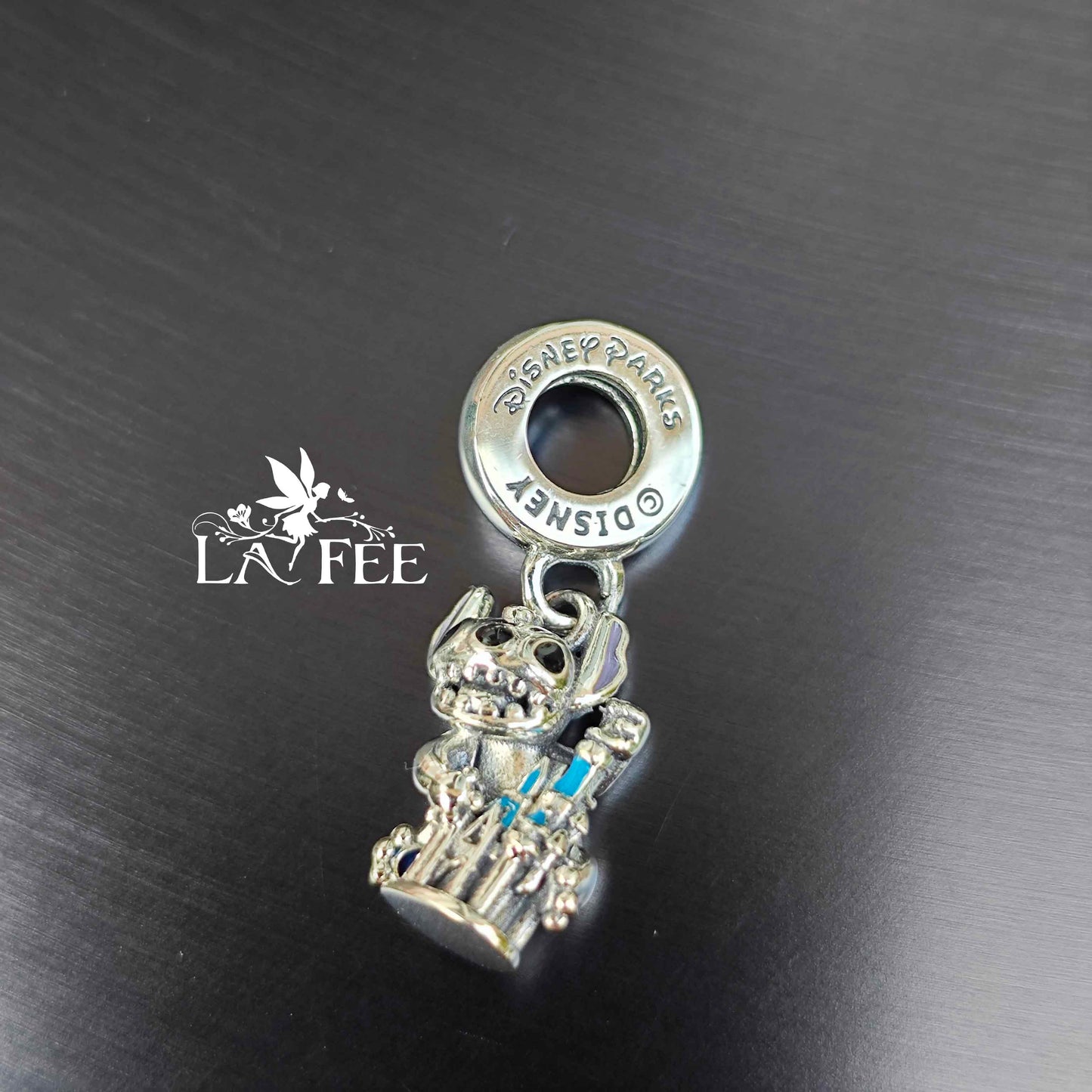 Charm Stitch en el Castillo de Disney