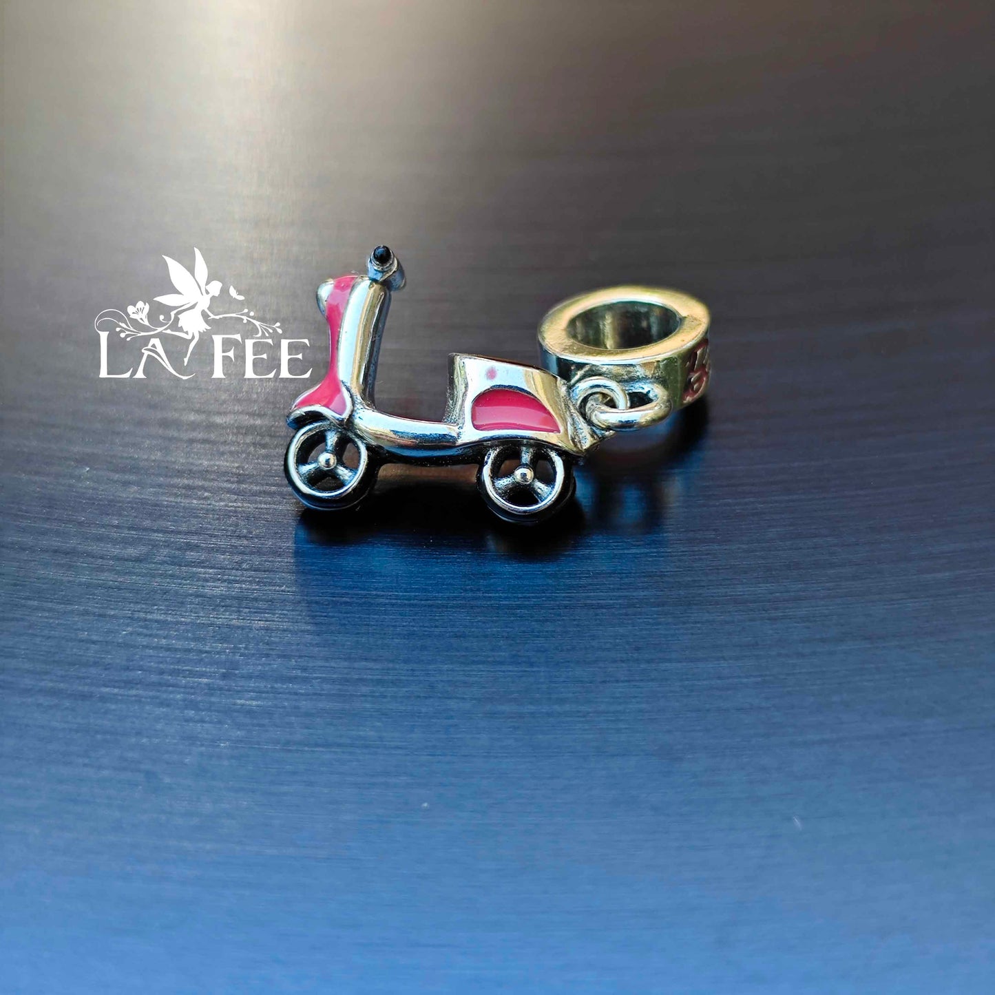 Charm Moto Vespa Barbie