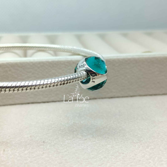 Charm Esfera Cristal Verde