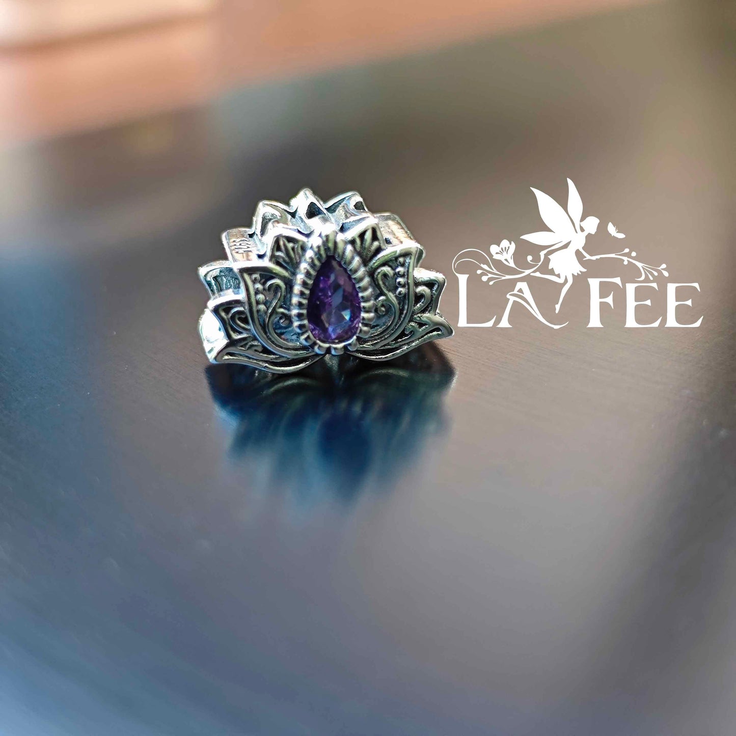 Charm Flor de Loto Zircón Lila