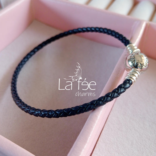 Pulsera Negra Simple con Broche Esférico