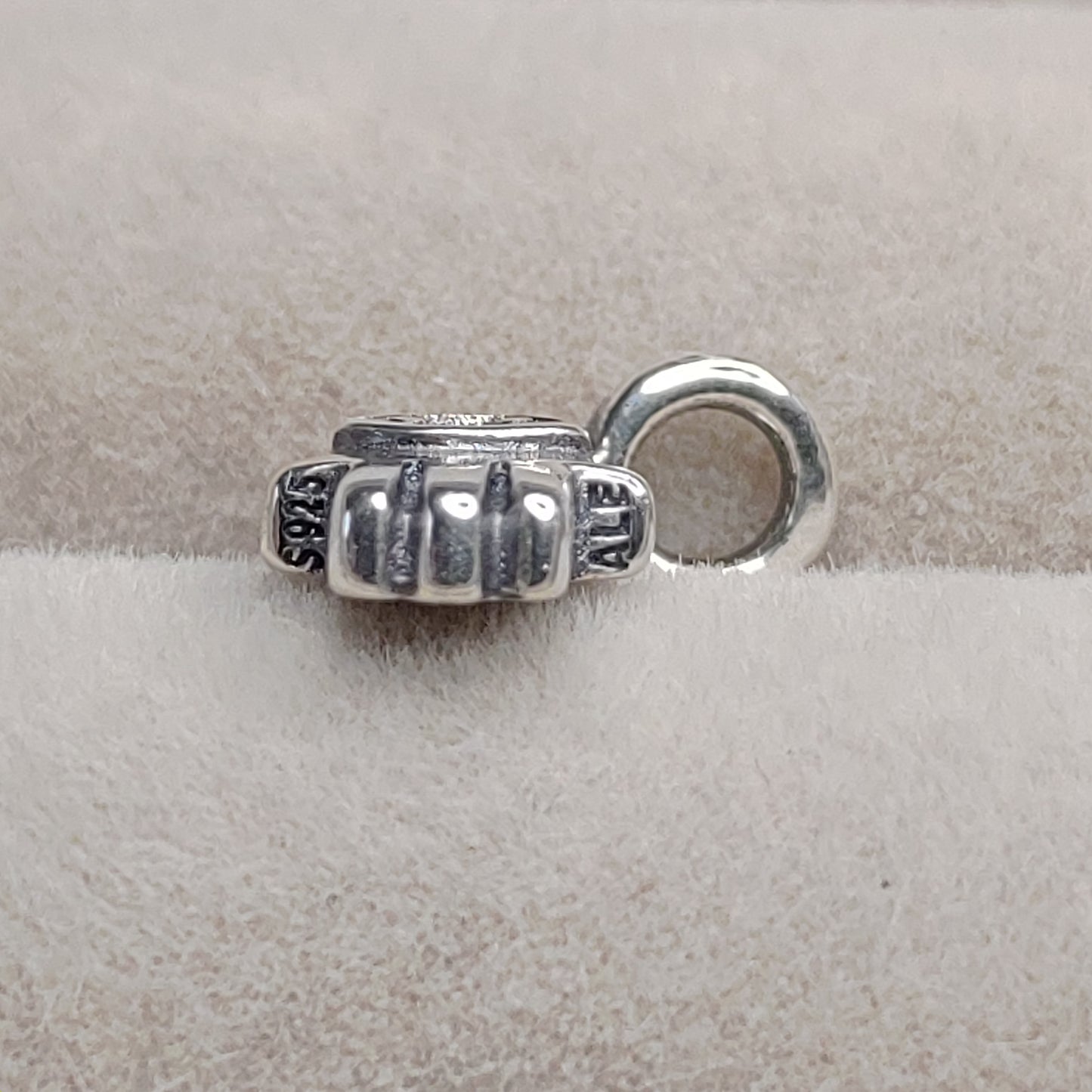 Charm Mini Colgante Mano Hamsa