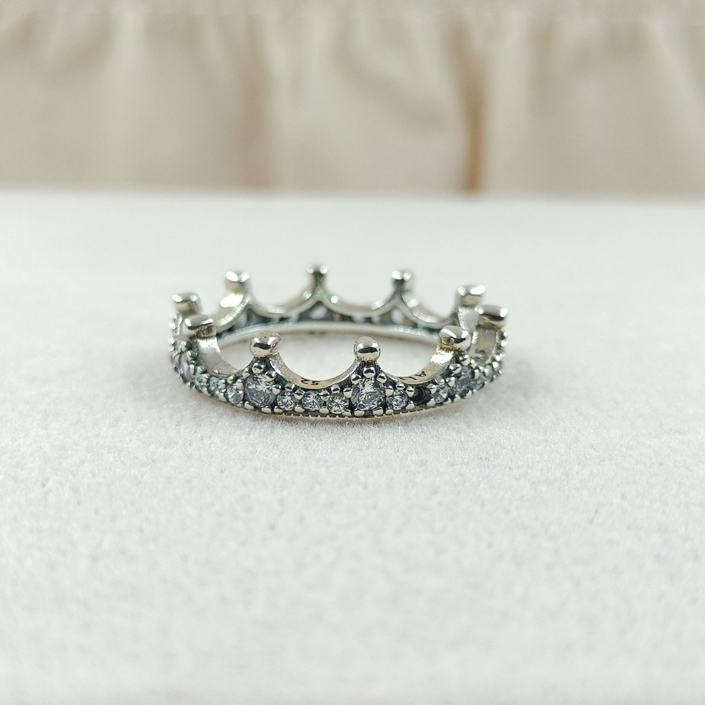 Anillo Corona con Zircones