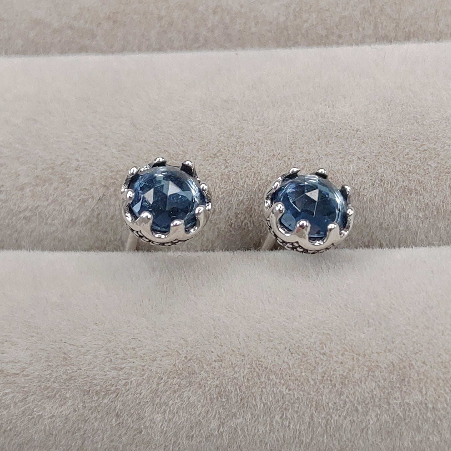 Aros Corona de Botón Azul