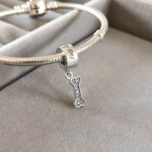 Charm Huesito