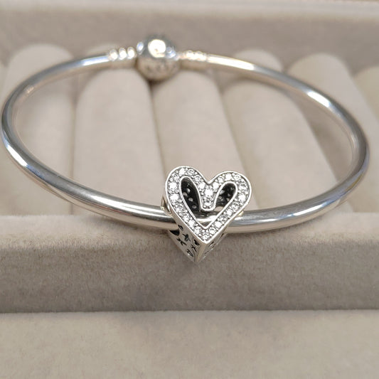 Charm Corazón en Pavé