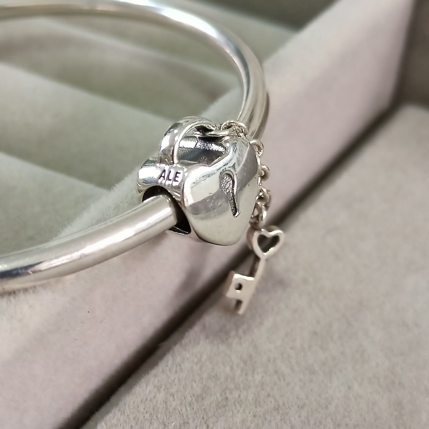 Charm Corazón y Llave