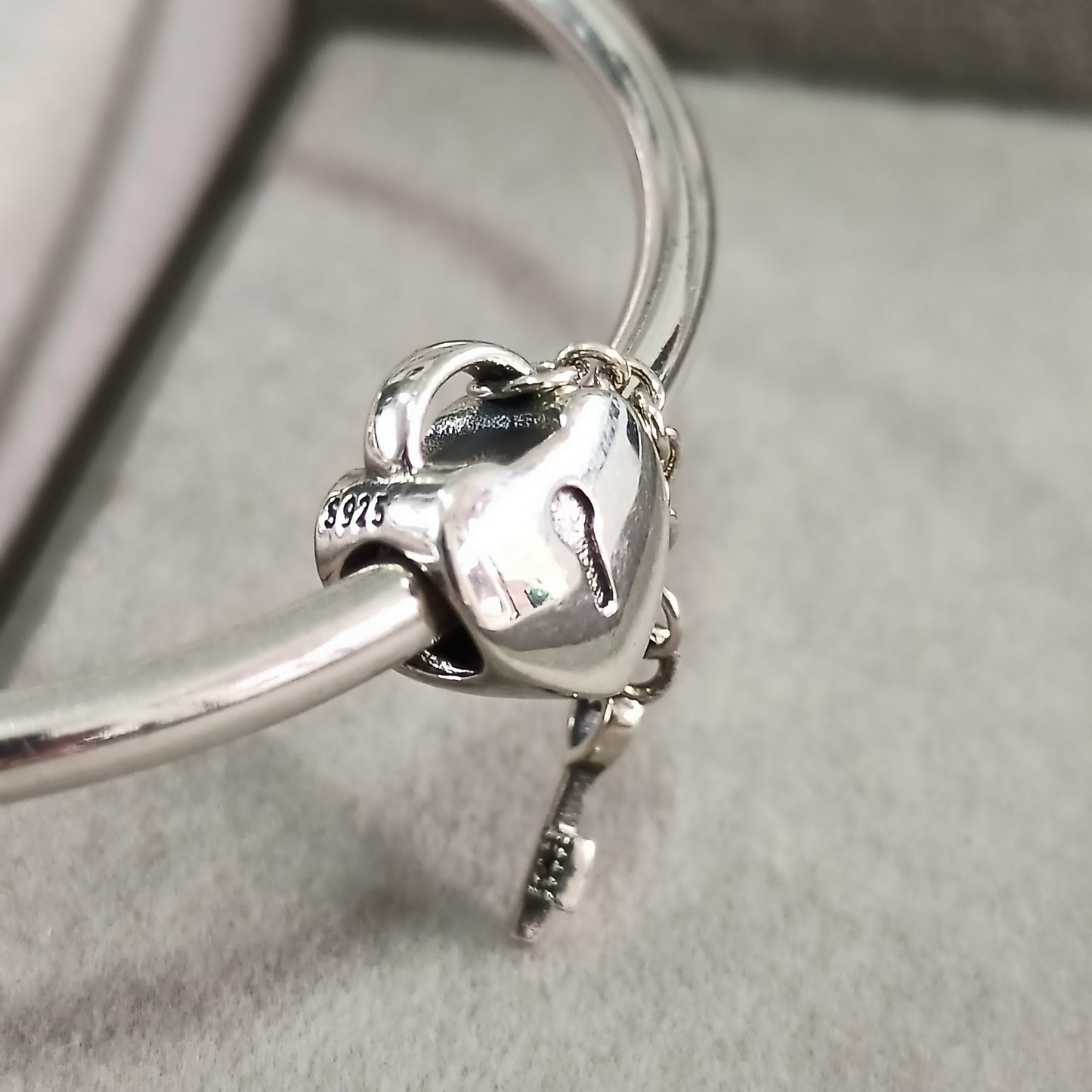 Charm Corazón y Llave