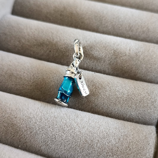Charm Bébeme de Alicia en el País de las Maravillas