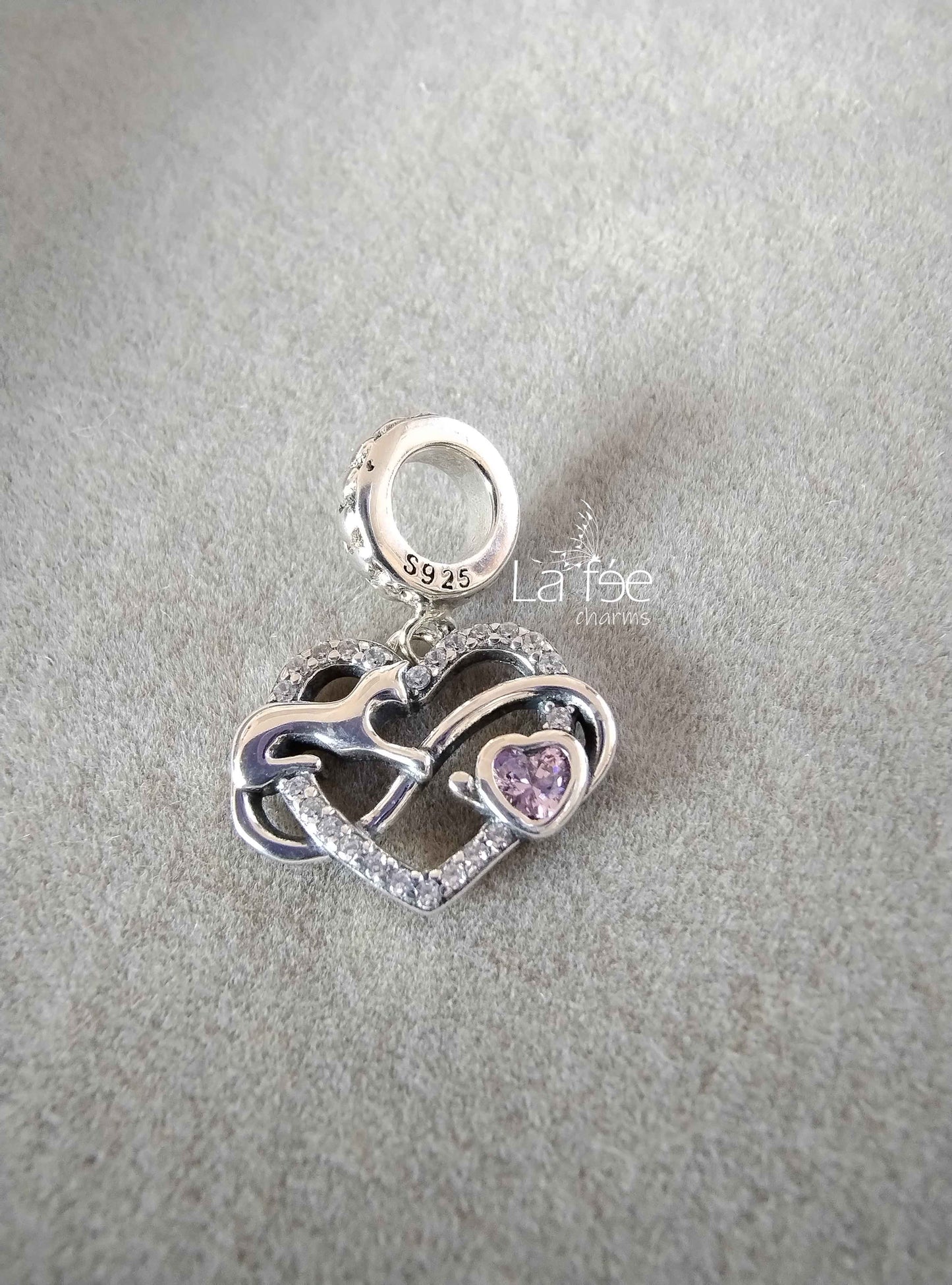 Charm Gatito y Zircón Rosa