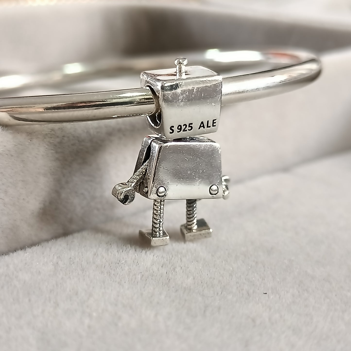 Charm Robot Gentleman