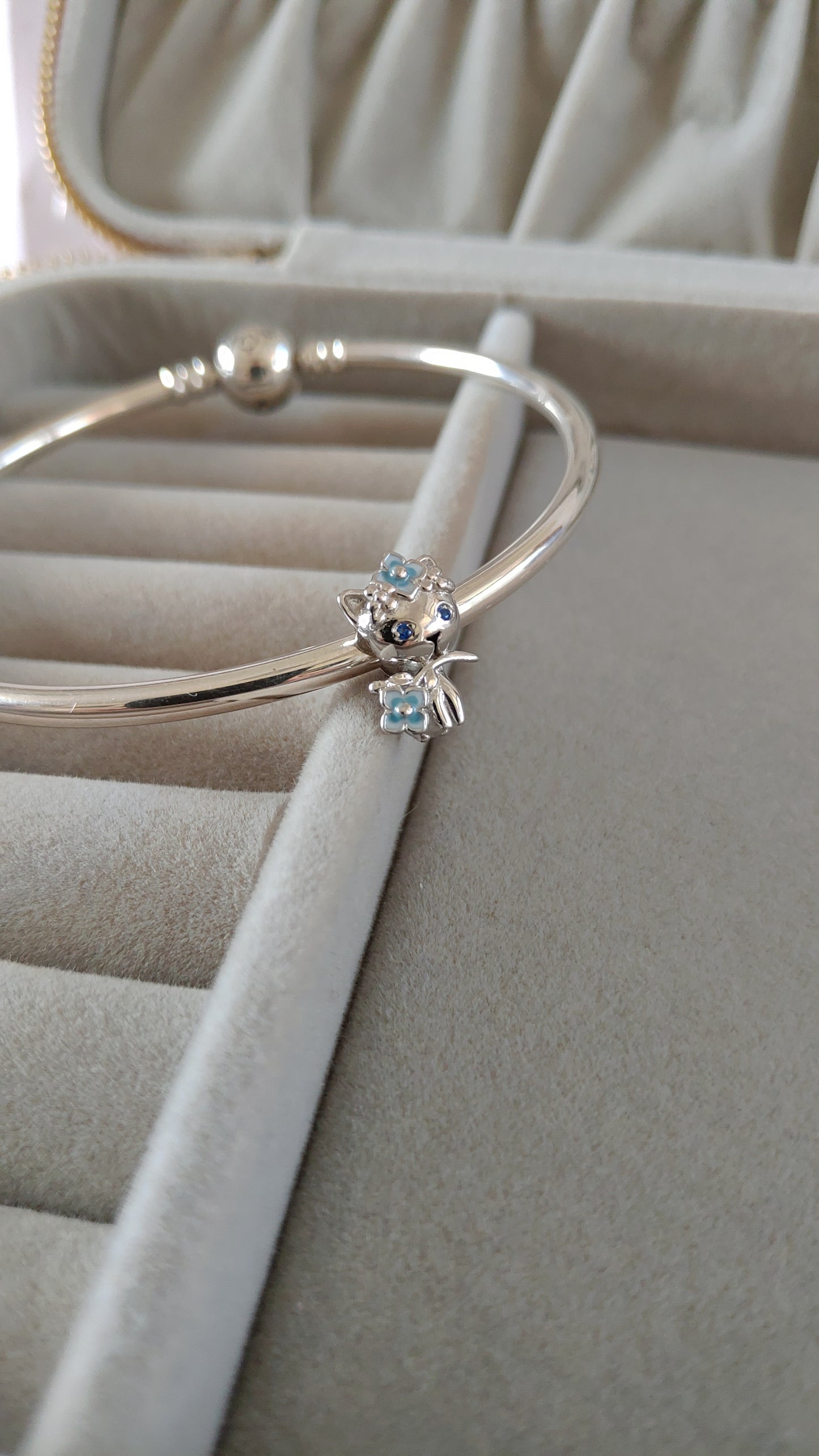 Charm Gatito Elfo