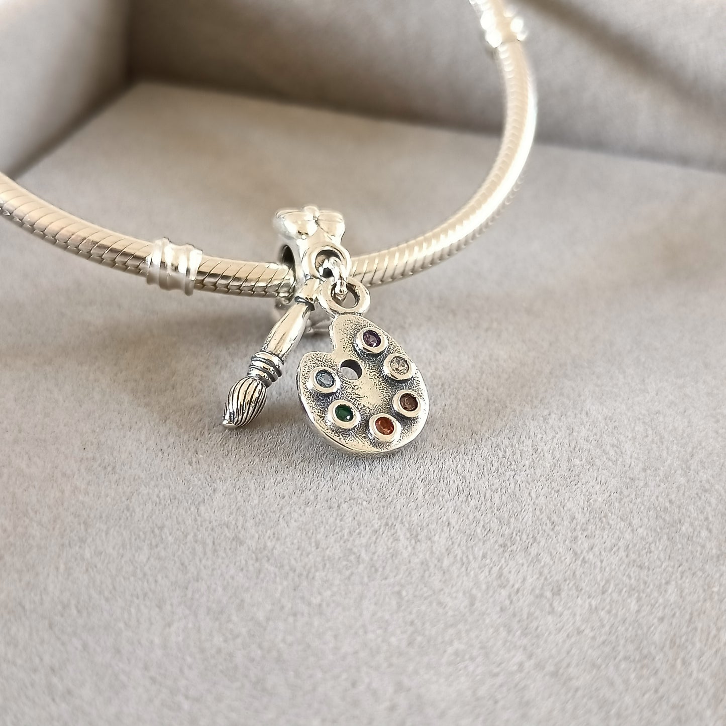 Charm Paleta de Colores con Pincel