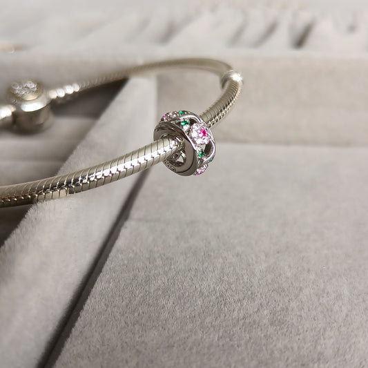 Charm Separador Flores con Zircones