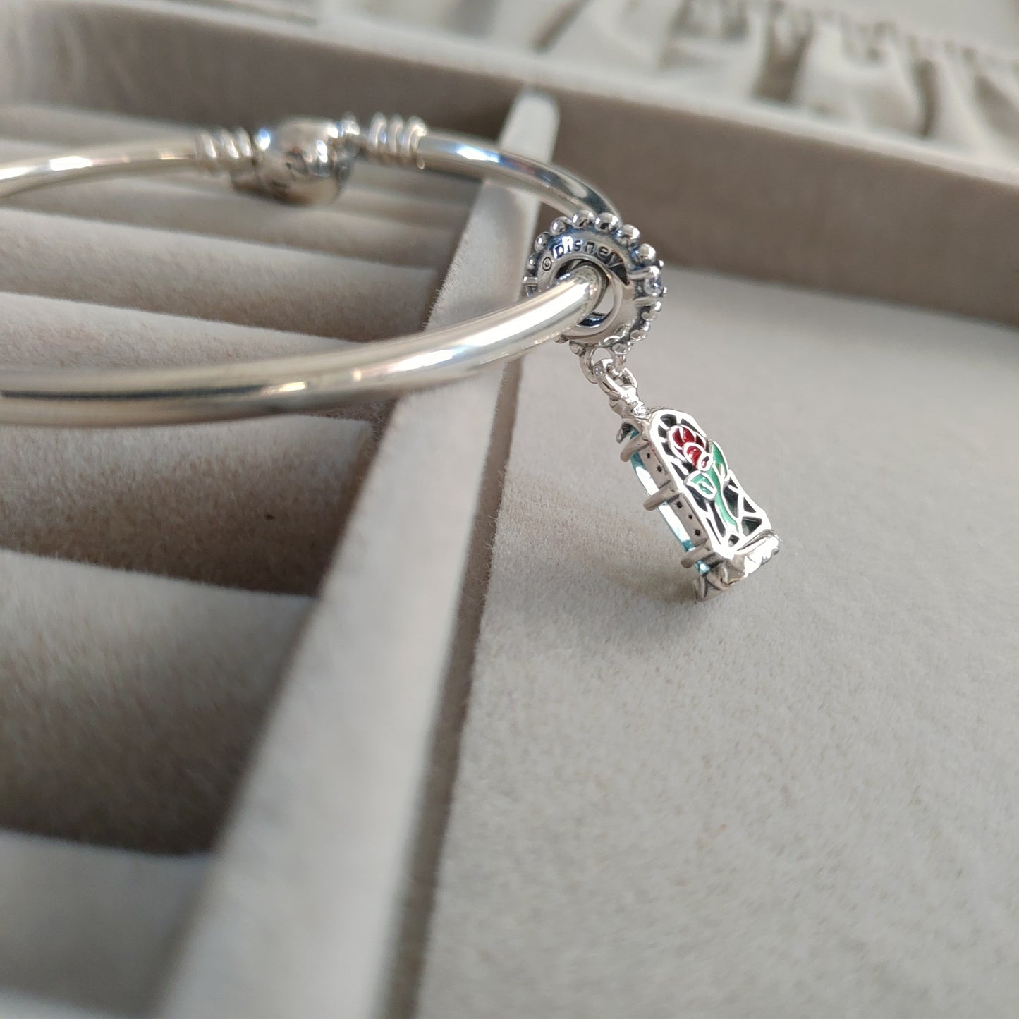 Charm Colgante Rosa Encantada de La Bella y la Bestia