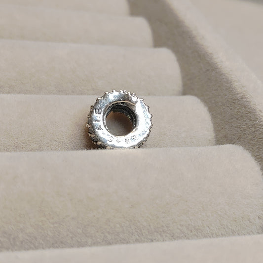 Charm Serpiente con Zircones