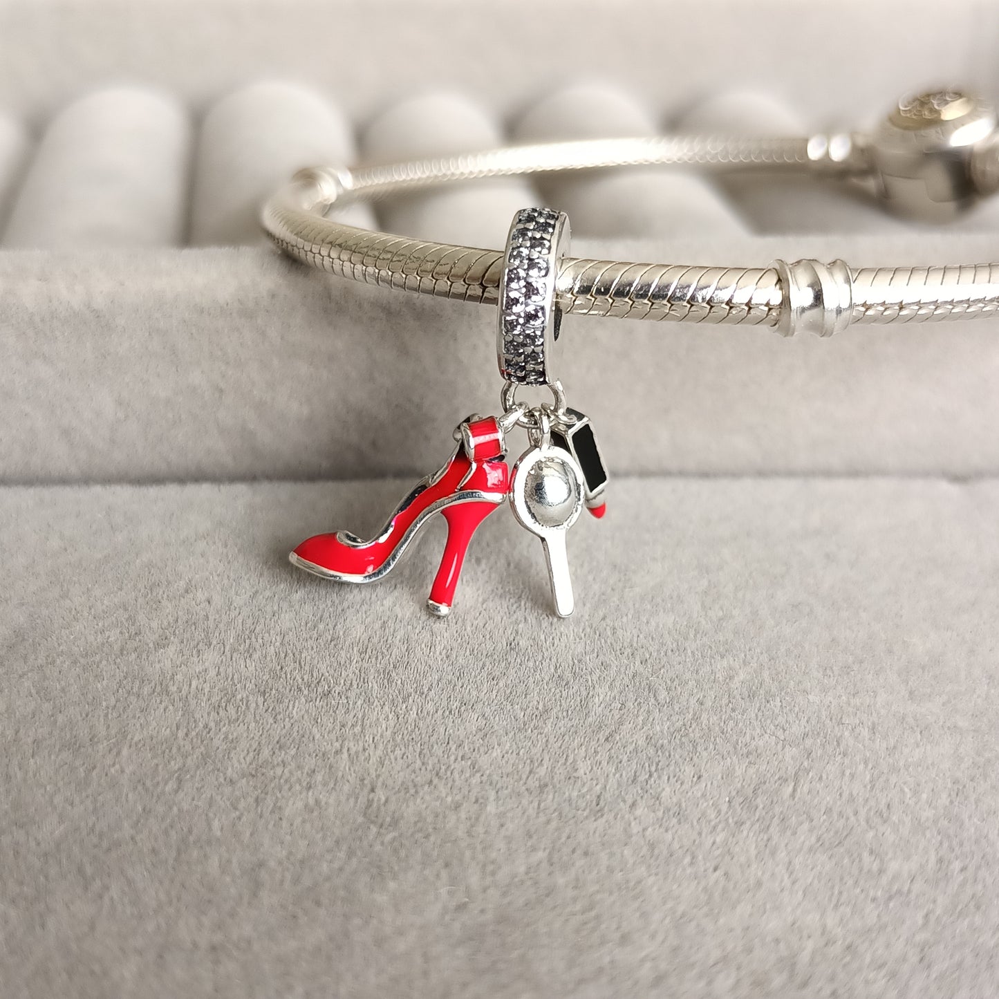 Charm Taco, Labial y Espejo