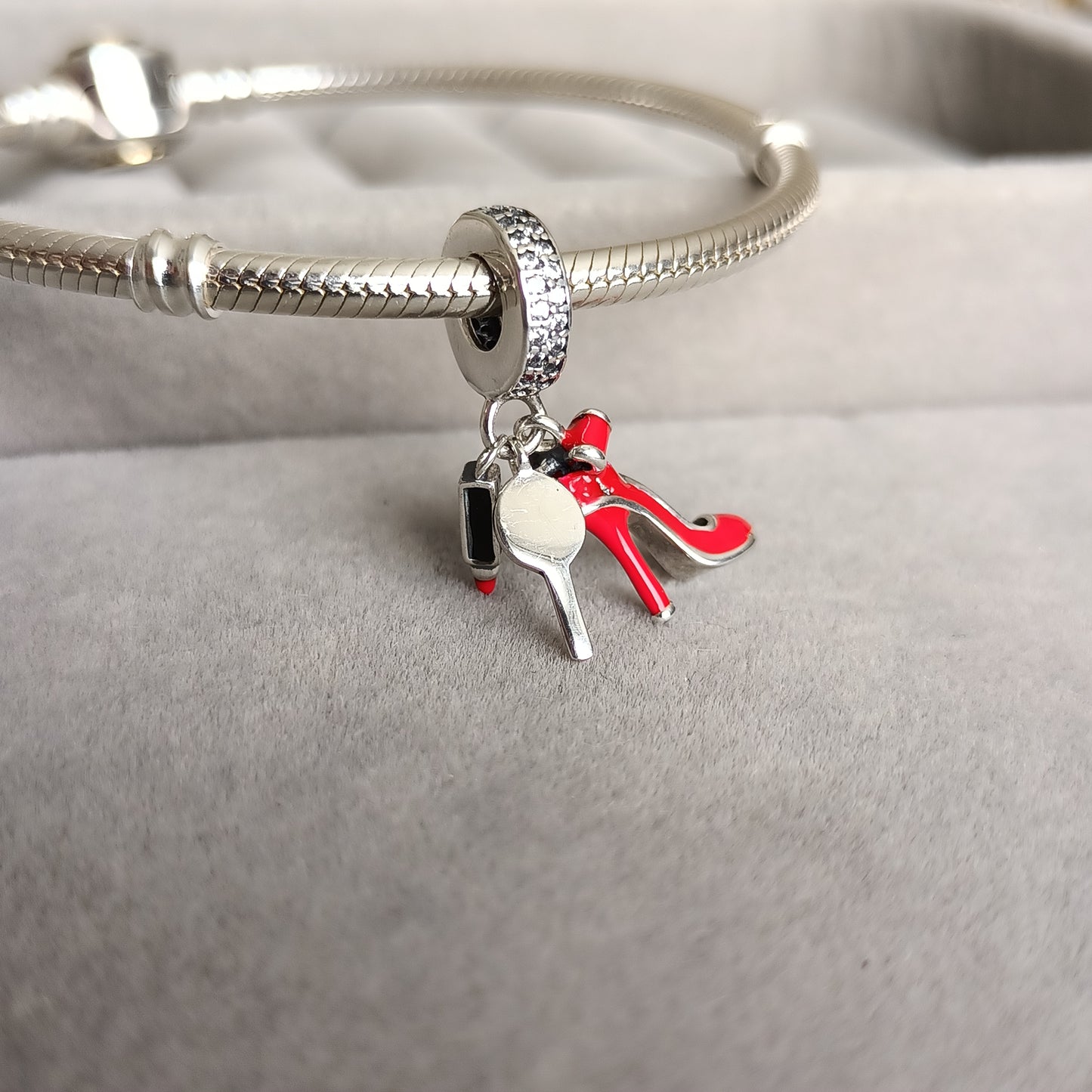 Charm Taco, Labial y Espejo
