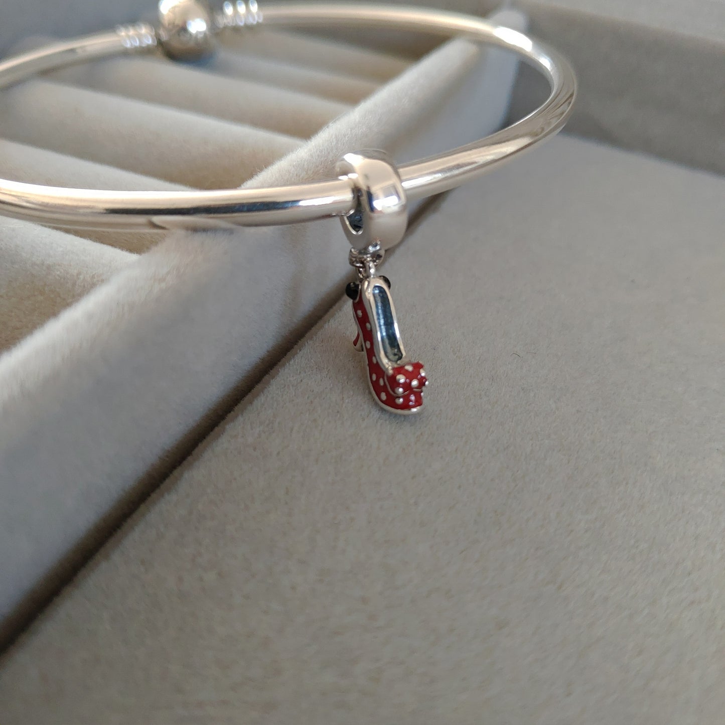 Charm Tacón Rojo