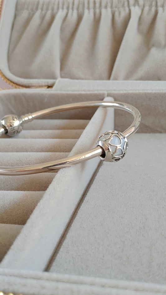 Charm Esfera Corazones