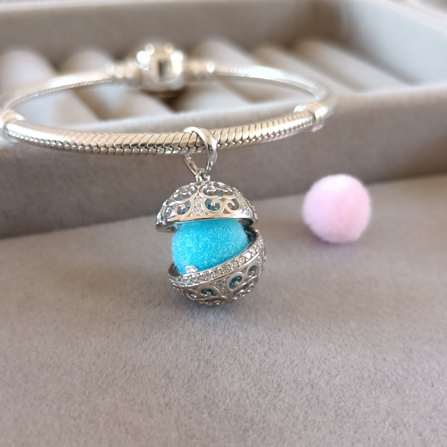 Charm Colgante Esfera Perfumada