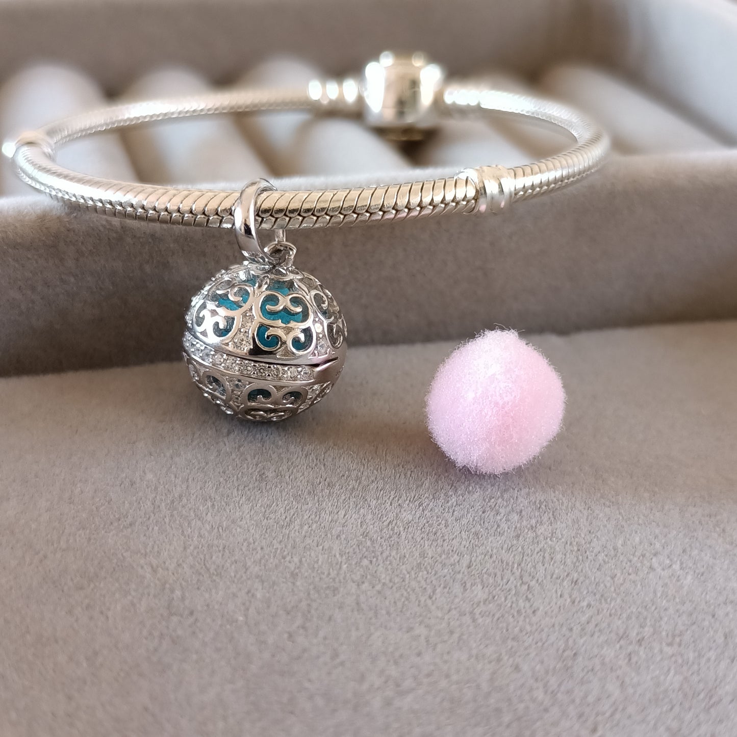 Charm Colgante Esfera Perfumada