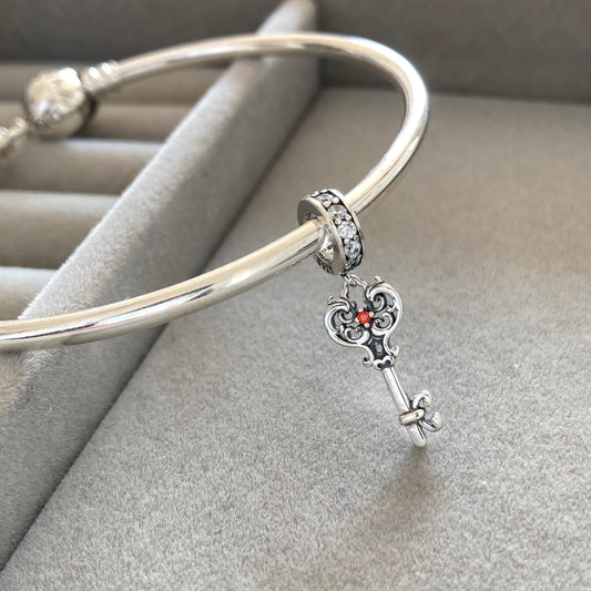 Charm Colgante Llave con Zircón
