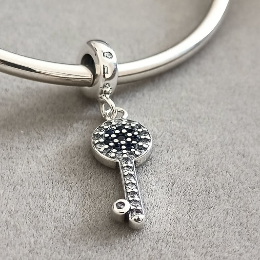 Charm Colgante Llave con Zircones Azules