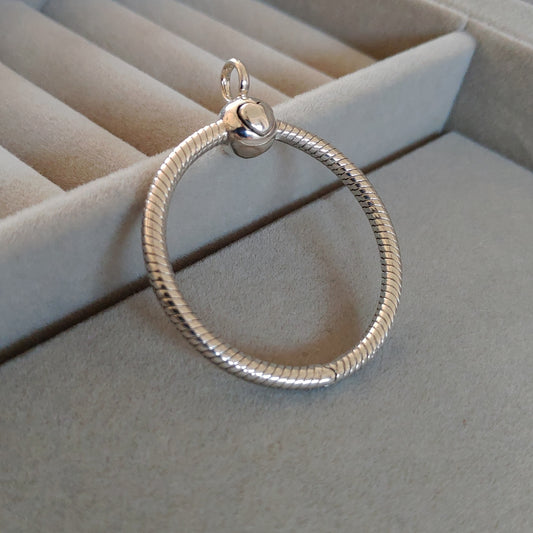 Colgante "O" de Plata - Tamaño M