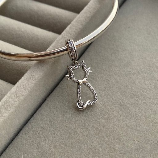 Charm Silueta Gatito con Zircones