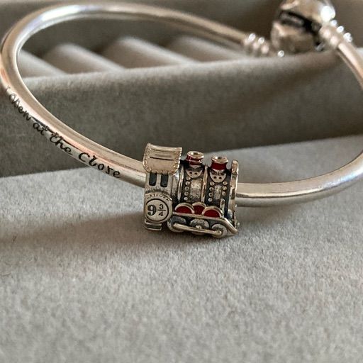 PANDORA selling Hogwarts Express Charm