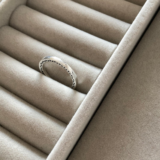 Anillo Corazones Clásicos