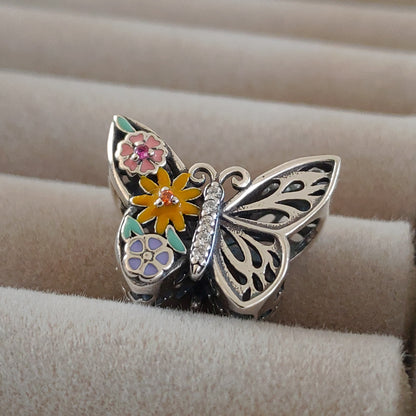 Charm Mariposa con Flores