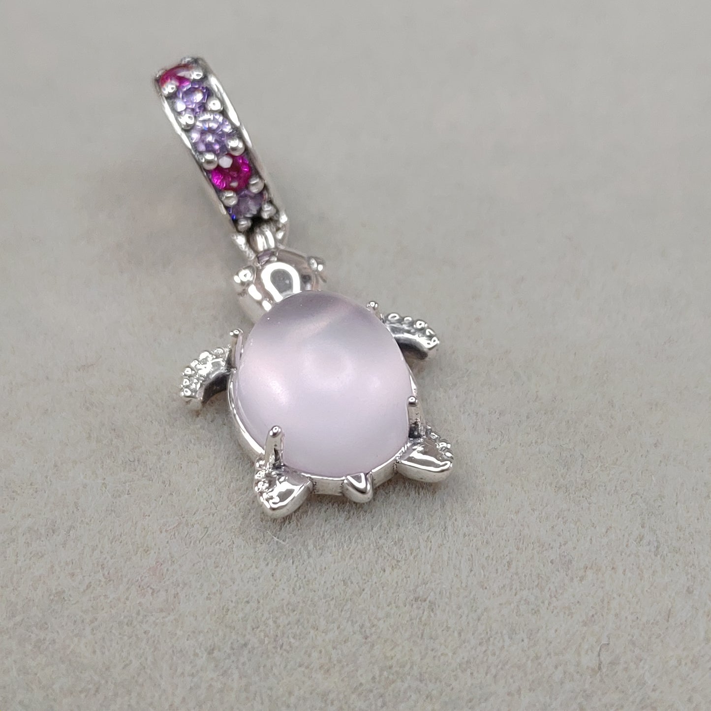 Charm Tortuga Piedra Rosa