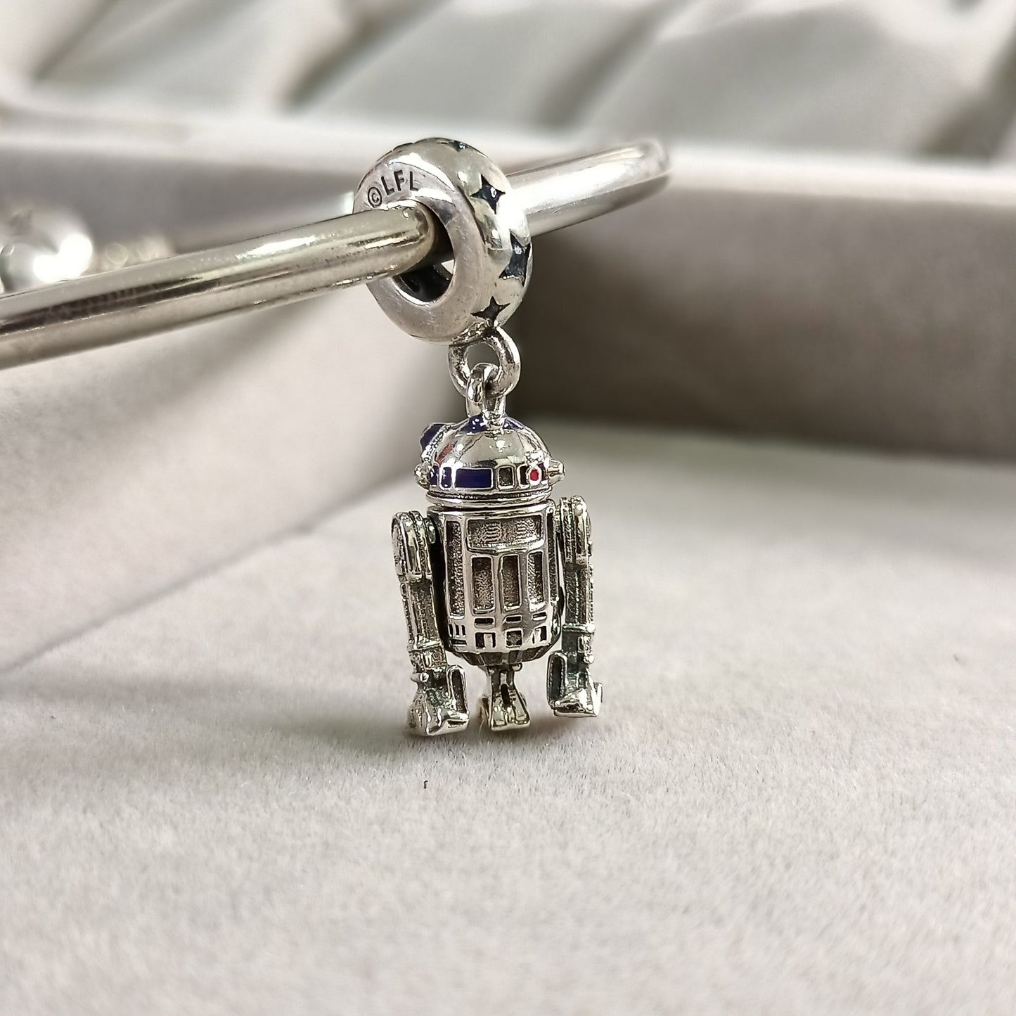 Charm R2-D2