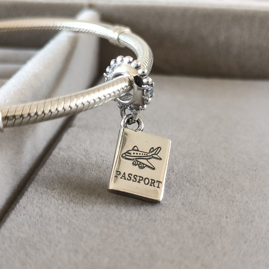 Charm Pasaporte