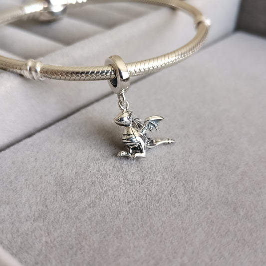 Charm Dragón de Plata