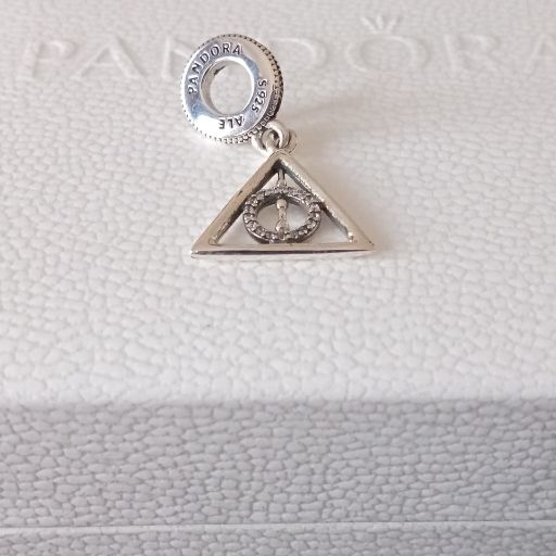 Charm Reliquias de la Muerte